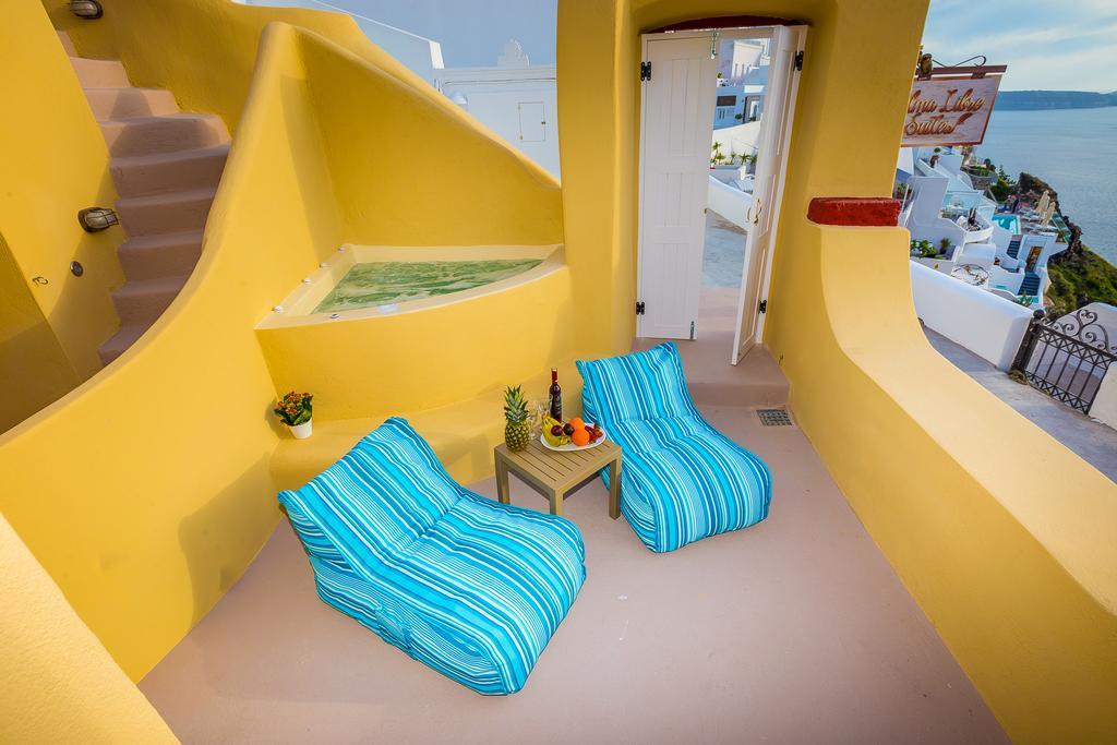 Alma Libre Suites Fira  Exteriör bild